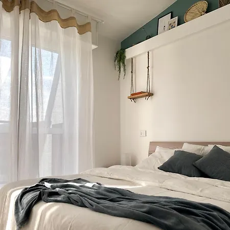 Aquavista - Panoramic Lakefront Penthouses With Pool Lejlighed *