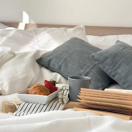 Aquavista - Panoramic Lakefront Penthouses With Pool Lejlighed *