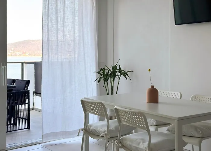 Apartamento Aquavista - Panoramic Lakefront Penthouses With Pool Castelletto sopra Ticino