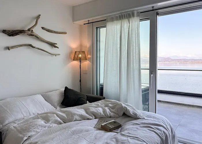 Aquavista - Panoramic Lakefront Penthouses With Pool * Castelletto sopra Ticino